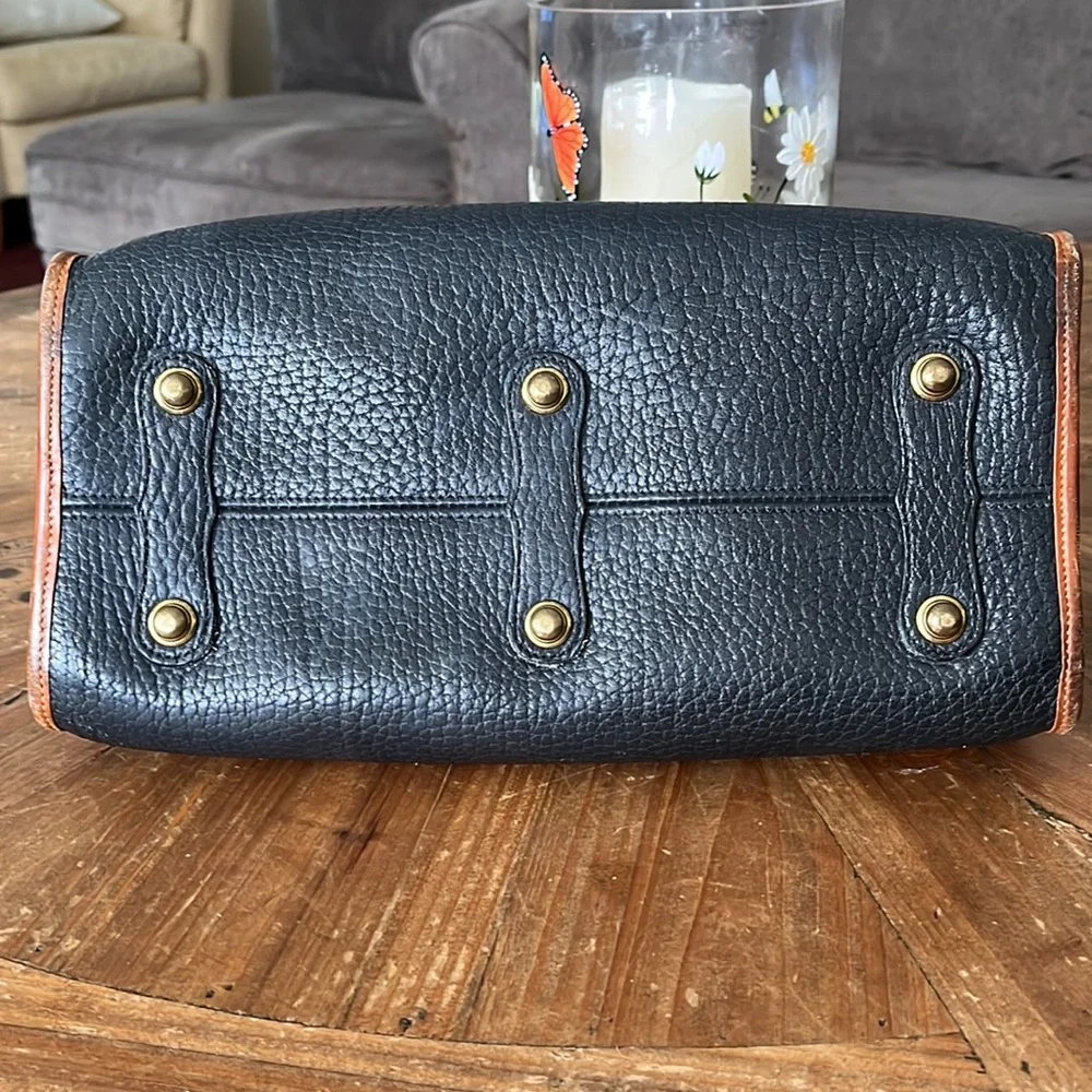 VINTAGE DOONEY & BOURKE SATCHEL R729 NAVY/BRITISH TAN TRIM - Picture 7 of 16